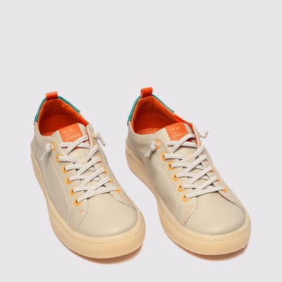 OFF WHITE